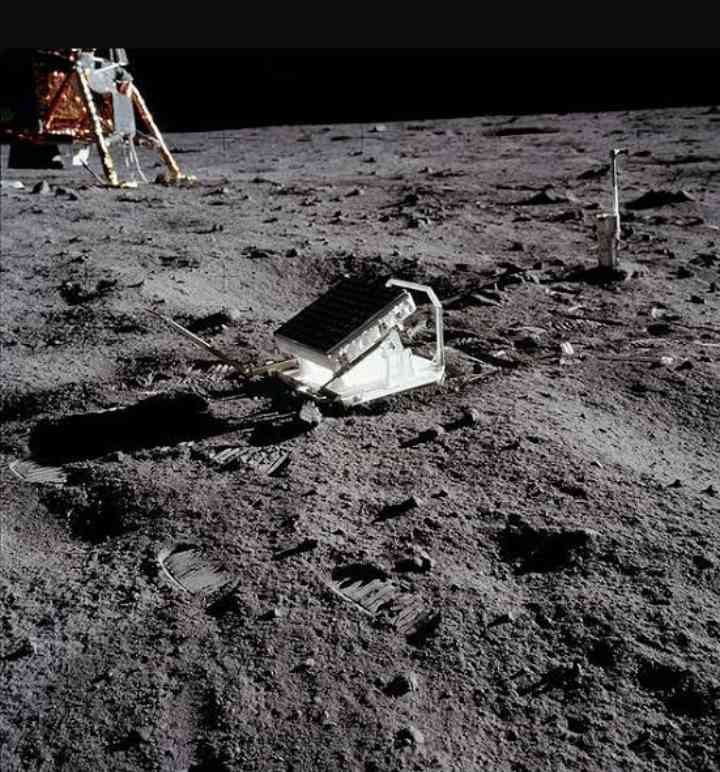 There is over 500,000 pounds (227,000 kilograms) of man-made trash and debris on the moon, including 96 bags of urine, feces, and vomit. - MirrorLog